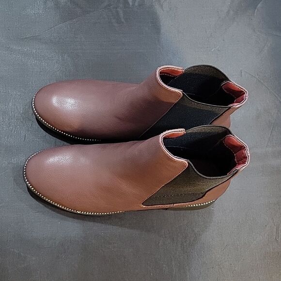 BRAND NEW UNILODY LINE STUDDED PULL SLIP-ON WOMEN"S BOOT - Picture 6 of 13